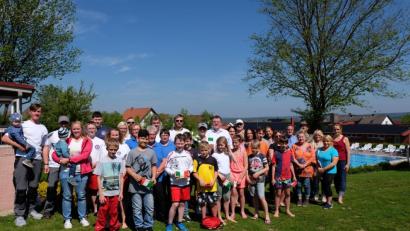 Bild: Stefanie Gradl
In Vilseck ist die Freibad-Saison eröffnet. Etliche Besucher wagten sogleich den Sprung in die verschiedenen Becken.