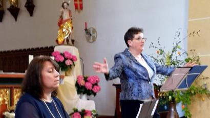 Bild: u
Unter dem Motto „Musik verbindet Menschen“ gaben Iryna Hermann (links) und Gerlinde Dichtl ein Konzert in der Stadtpfarrkirche.