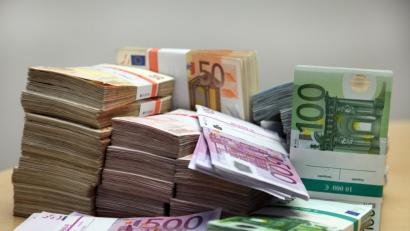 Symbolbild: Gerhard Götz
Mit viel Geld, nämlich dem Haushalt mit einem Volumen von 14 Millionen Euro, hat sich der Freudenberger Gemeinderat befasst.