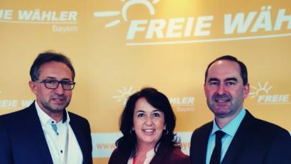 Bild: e
Stephan Koller, Bürgermeisterin Alexandra Sitter und Minister Hubert Aiwanger (von links).