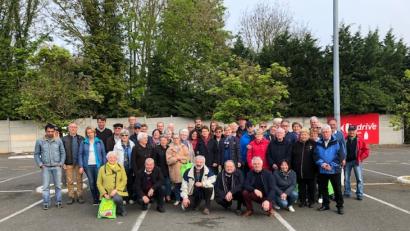 Bild: Hollederer, Christine
Die 30-köpfige Reisegruppe um Reiseleiter Manfred Lehner in Frankreich.