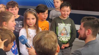 Bild: exb
Die Schirmitzer Grundschüler besuchten OTV.