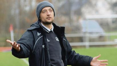 Bild: exb
Der Pfreimder Trainer Tobias Bernklau hofft im Relegationsspiel beim FC Kosova Regensburg, dass seine Mannschaft mit viel Selbstvertrauen die Partie angeht und einen oder mehr Auswärtstreffer erzielt.