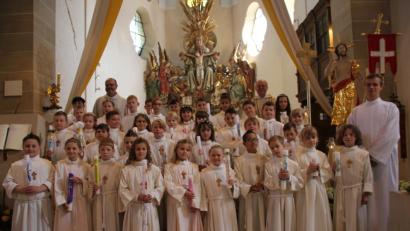 Bild: ads
38 Kinder gingen in der Pfarrei Hl. Dreifaltigkeit erstmals zum Tisch des Herrn.