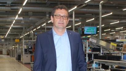 Bild: gib
Der neue Siemens-Standortleiter von Regensburg Robert Reitinger. Das Siemens-Werk in Regensburg hat sich auf die Schaltschutztechnik spezialisiert.