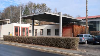 Bild: bsc
Derzeit laufen die Planungen für den Rückbau der Tankstellenanlage auf dem alten Feuerwehrgelände. Die Gemeinde hat dafür 70.000 Euro in den Haushalt eingestellt.