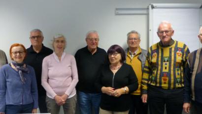 Bild: Seniorennetz Amberg-Sulzbach
Vorstand und Tutoren des Seniorennetzes (von links): Manfred Hoffmann, Monika Schober, Werner Högner, Maria Kustner, Willi Specht, Edith Ullermann, Karl Heinz Offenbeck, Helmut Trautmann und Wolfgang Härtl.