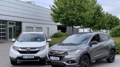 Bild: Michael Ascherl
Der große Honda CR-V (links) und das etwas kompaktere SUV HR-V gehen komplett überarbeitet an den Start. Im CR-V bieten die Japaner erstmals in Europa einen Hybridantrieb und sieben Sitzplätze an.