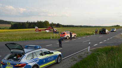 Bild: dob
Am Freitagabend ereignete sich auf der Kreisstraße NEW 41, bei der Abzweigung nach Unterlind, ein schwerer Fahrradunfall, bei dem ein Elfjähriger zu Schaden kam.