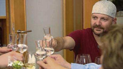 Bild: Vox
Bevor Thorsten Högl sich an einem „perfekten Dinner“ versuchen durfte, musste er sich in einem Casting vorstellen: „Das war bei mir daheim, ich sollte einfach erzählen und spontan antworten.“