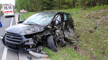 Bild: jma
Der Ford der vierköpfigen Familie zeigt Spuren der Kollision an der Fahrerseite.