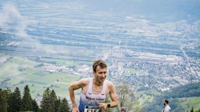 Bild: exb
Keine Zeit für den herrlichen Blick nach unten: Maximilian Zeus strebt dem Ziel entgegen.
