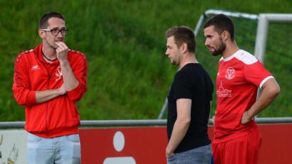 Bild: ham
Kapitän Patrick Greindl (rechts) und seine Nabburger haben die Niederlage gegen Rötz aufgearbeitet. Am Donnerstag geht es in Schwandorf gegen den SV Alten- und Neuenschwand.