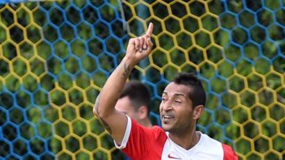 Bild: A. Schwarzmeier
Anadoluspors Spielertrainer Akram Abdel-Haq würde am Mittwochabend zu gern den Klassenerhalt in der Kreisliga mit seinen müden Kickern bejubeln.