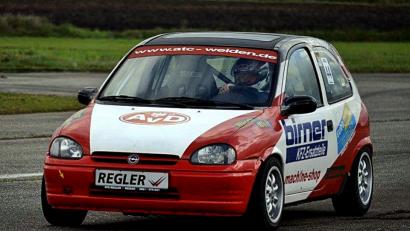Bild: R. Kreuzer
Das Clubauto des ATC hat bereits beim Slalom im vergangenen Jahr Gas gegeben.
