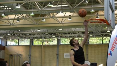 Archivbild: Tobias Schwarzmeier
Das Turnier im Modus „3 gegen 3“ hat in Neustadt lange Tradition. Seit einigen Jahren ist es offizielles Qualifikationsturnier für die Bayerischen Meisterschaften.