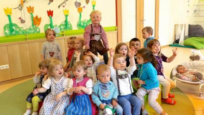 Bild: njn
Mit einem bayerischen Fest schlossen die Projektwochen der städtischen Kinderkrippe.