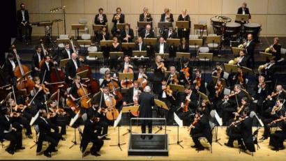 Bild: Helmut Kunz
Die Musiker des Sinfonieorchesters des Bayerischen Rundfunks und Grandseigneur Herbert Blomstedt halfen den Besuchern auf die Beine: Standing Ovations