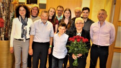 Bild: sns
Eine große Gratulantenschar überbrchte Johann Dorrer (Dritter von links) die besten Wünsche zu seinem Jubeltag.