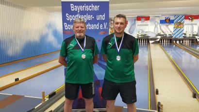Bild: adj
Thomas Schmidt (rechts) und Gert Erben freuten sich über ihre guten Platzierungen bei der bayerischen Meisterschaft in Passau.