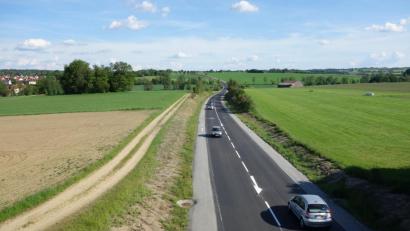 Bild: fjo
Seit ein paar Tagen rollt der Verkehr wieder auf der Umgehungsstraße. Der Unterschied zur Stille während der Bauarbeiten ist riesig, sagt Jürgen Fuß.
