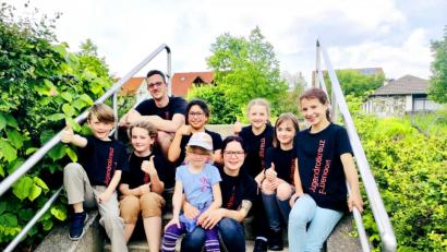 Bild: njn
Das siegreiche Jugendrotkreuz mit Gruppenleiterin Monika Stahl (erste Reihe sitzend dritte von links) und stellvertretenden Gruppenleiter Maximilian Winkler (obere Reihe links).