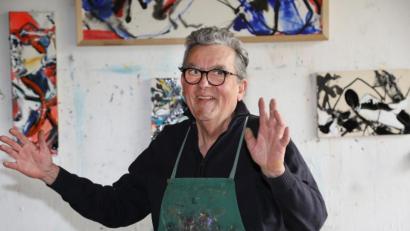 Bild: Gerhard Götz
Als Künstler, Kunstvereinsvorsitzender und Organisator der "Pertolzhofener Kunstdingertage" hat Heiko Herrmann in fast drei Jahrzehnten seinen zweiten Wohnsitz im Dorf geprägt.