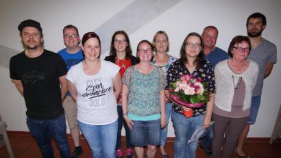 Bild: nib
Bei der Jahreshauptversammlung wählte der Verein die Führungsmannschaft neu: (von links) Benjamin Obendorfer, Markus Schwaiger, Melanie Graf, Lena Obendorfer, Christine Schleicher, Karina Schwaiger, die ausgeschiedenen Vorstandsmitglieder Sandra Richthammer und Georg Bruckner, Anna Schwaiger, Johannes Herdegen.