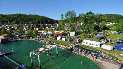 Bild: Fotocredit Walter Waerthl
Im Naturbad Königstein treffen sich Kletterbegeisterte aus der ganzen Region am Fronleichnamswochenende.