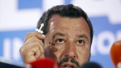Bild: Antonio Calanni/AP/dpa
Matteo Salvini, Chef der Lega Nord, verteidigt den Schuldenkurs seiner Regierung. Dieser könnte ein Defizitverfahren der EU nach sich ziehen.