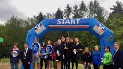Bild: exb
Das "Mixed III"-Team der Mountainbiker des Eschenbacher Gymnasiums holt sich den Sieg und qualifiziert sich damit für das Landesfinale.