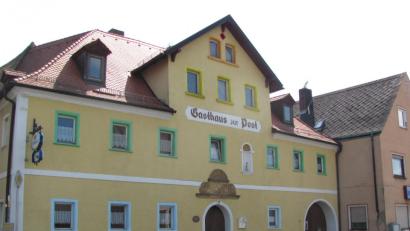 Bild: Seifried
Ein nicht einschätzbarer Posten im Haushalt ist der Erwerb des Gasthauses "Zur Post". Der Kauf ist noch nicht vollzogen. Zum Kaufpreis können durch Renovierung nicht zuletzt durch Auflagen des Denkmalschutzes nicht einschätzbare hohe Folgekosten entstehen.