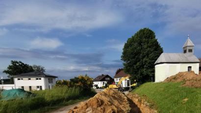 Bild: gz
Direkt an der Bühlkapelle werden Versorgungsleitungen verlegt.