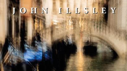 Bild: Creek Records
Der Name John Illsley ist untrennbar mit der Band Dire Straits verbunden, und es obliegt derzeit wohl in erster Linie ihm, die Flagge dieser britischen Rockband-Legende hochzuhalten. Seine aktuelle CD trägt de Titel "Coming Up For Air".