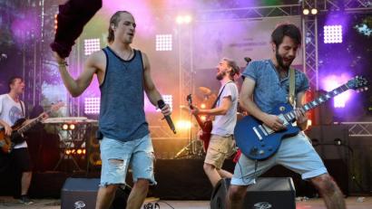 Bild: exb/Stadt Schwabmünchen
Dein Ernst aus Augsburg sind Headliner von "Open Sound". Sie machen mit Hop-Rock mächtig Dampf.