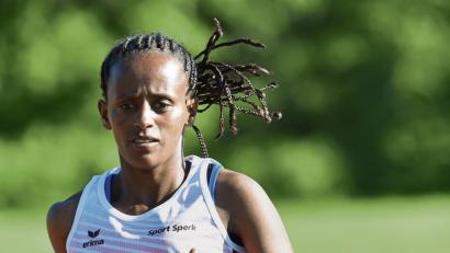 Bild: Alfred Schwarzmeier
Bontu Kaba Desso bei ihrer Lieblingsbeschäftigung.