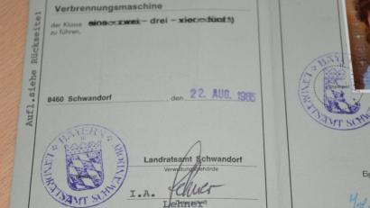 Bild: bej
Die Tage der grauen Führerscheine sind gezählt, denn am 19. März trat der Stufenplan für die Umtauschfristen in Kraft.