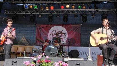 Bild: kro
Die Nachwuchsband "Birner Buddyboys" mit Felix Werner, Alexandeer Ernst und Dominik Boll (von links) boten ein fulminantes Konzert auf der Seebühne im Fischhofpark