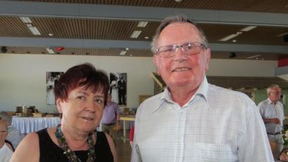 Bild: Hirsch
Evi Bauer-König (links) ist neue Bezirksvorsitzende der Seniorenunion und löst Günther Loibl (rechts ab.