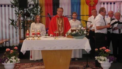 Bild: exa
Gottesdienst zelebriert von Pfarrer Dr. Dr. Josef Waleszczuk