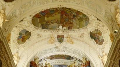 Bild: exb
Die im Zuge der Restarbeiten der Basilika-Sanierung ist eine weitere Orgelreinigung erforderlich. Diese wird voraussichtlich im zweiten Halbjahr in Angriff genommen. Der Förderkreis "Freunde der Basilika" wird dazu seinen finanziellen Beitrag leisten.