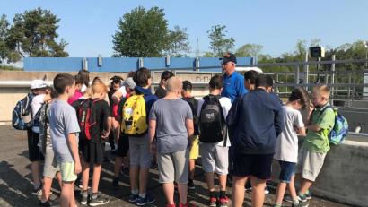 Bild: rgr
Die 6. Klasse der Mittelschule Grafenwöhr bei ihrem Besuch in der Kläranlage.