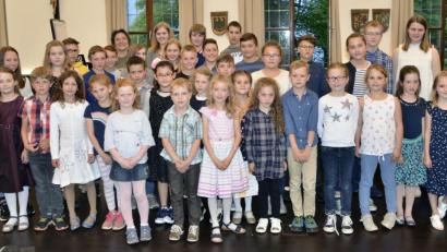 Bild: zch
Am Ende stellten sich die jungen Musiker zum Gruppenfoto auf.