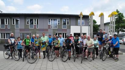 Bild: huh
Die inzwischen siebte Radtour der Verdi-Senioren führt in die Gemeinde Altenstadt.