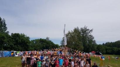 Bild: exb
Um die 100 Kinder tummeln sich im Zeltlager des AWO-Ortsjugendwerks in Immenreuth.
