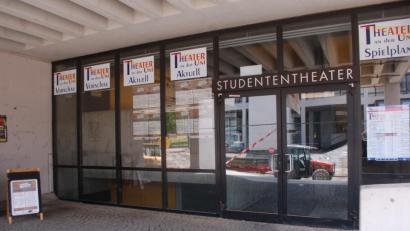 Bild: gib
Der Namensstreit um den Theatersaal an der Uni Regensburg hat sich über die Jahre hochgeschaukelt.