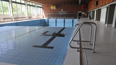 Bild: ws
Seit vier Jahren sitzt das Freibad auf dem Trockenen. Wie es endgültig weiter gehen soll, könnte ein Ratsbegehren klären.