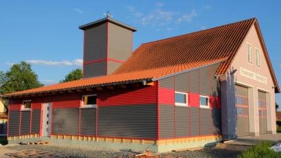 Bild: do
In Eigenregie erweitern die Speinsharter Brandschützer ihr Feuerwehrgerätehaus. Auch aus der Vereinskasse fließt viel Geld in das Projekt.