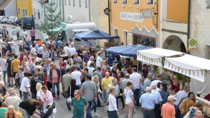 Archivbild: es
Die Veranstalter des Regionalmarkts in Tännesberg hoffen wieder auf große Resonanz.