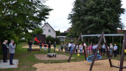 Bild: gi
Ehrengäste und zahlreiche Kinder mit ihren Familien nahmen an dem Festakt teil.